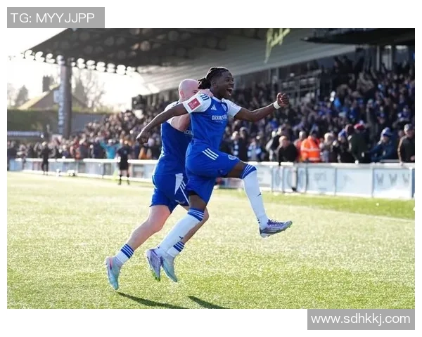 足总杯惊天冷门尤文图斯6比2逆袭皇马全场沸腾绝杀时刻令人震撼
