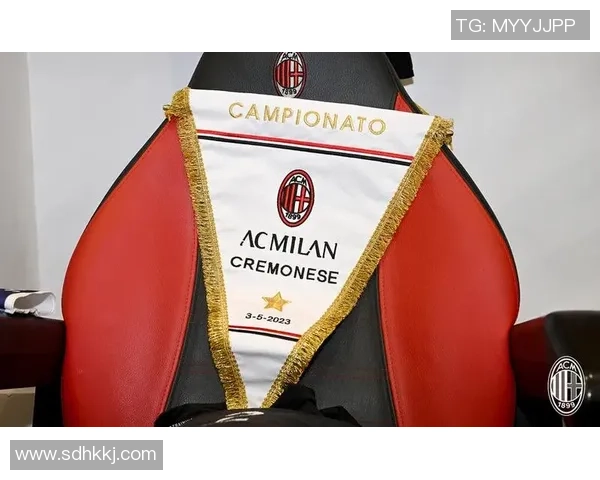 中超激战曼联与AC米兰鏖战至平局红牌事件引发全场热议 中超激战曼联与AC米兰鏖战至平局红牌事件引发全场热议