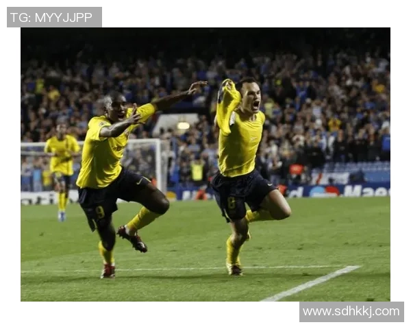 切尔西友谊赛大胜巴萨红牌事件引发全场热议与战术分析