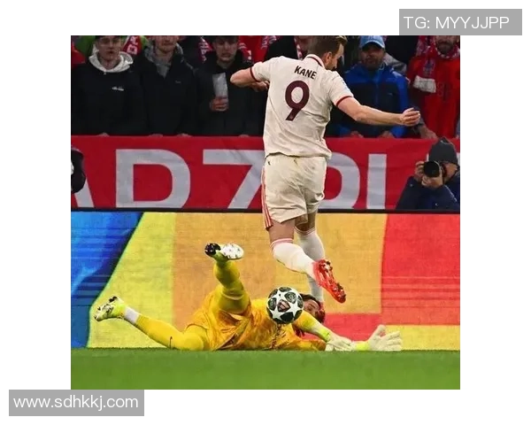 友谊赛精彩对决拜仁与里昂战成平局神扑瞬间令全场沸腾