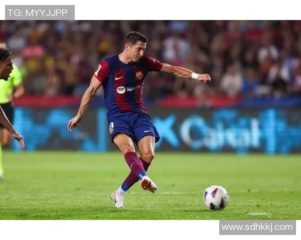 德甲精彩对决巴萨逆转战胜巴黎圣日耳曼引发全场热议