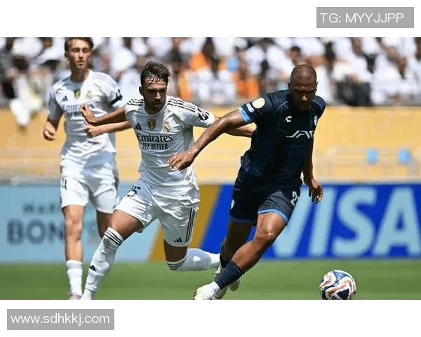 中超激战皇马3-0战胜那不勒斯逆转瞬间点燃全场激情