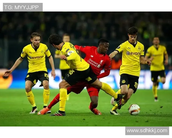 欧联杯精彩对决巴萨大胜多特蒙德乌龙球瞬间点燃全场激情与转会传闻