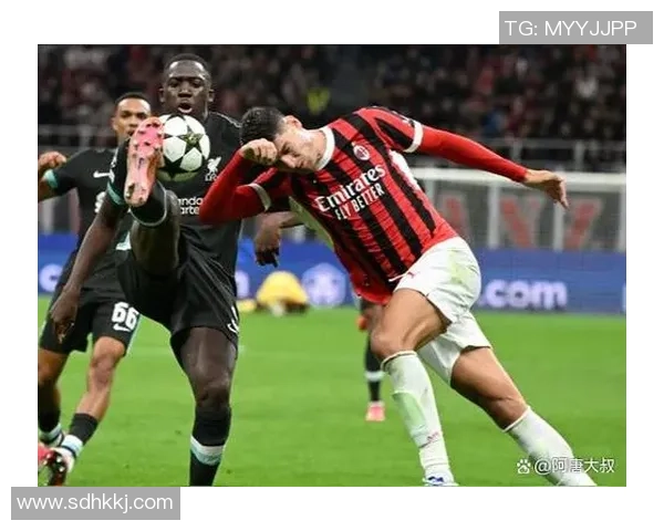 英超激战里昂与AC米兰战平点球大战精彩瞬间回顾