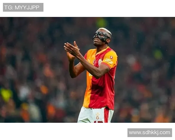 欧联杯曼联大胜波尔图帽子戏法引发全场狂欢数据分析揭示精彩瞬间 欧联杯曼联大胜波尔图帽子戏法引发全场狂欢数据分析揭示精彩瞬间