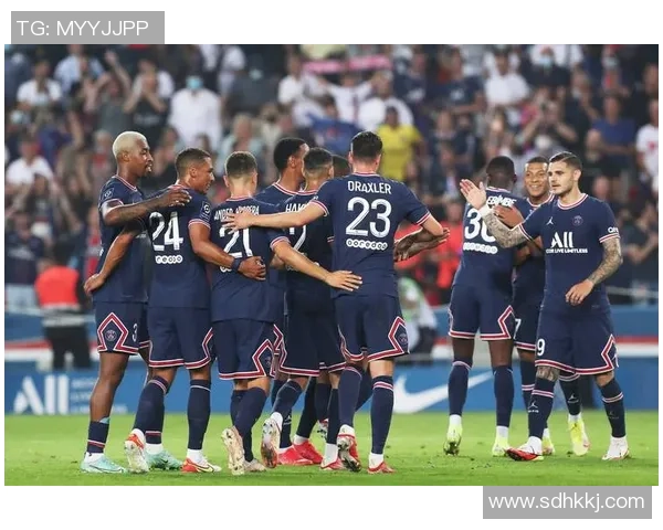 英超激战巴黎圣日耳曼险胜莱比锡神扑瞬间点燃全场激情